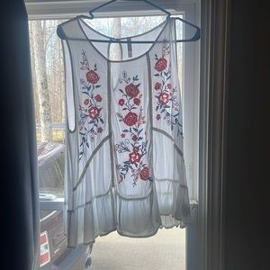 Sleeveless spring/summer shirt